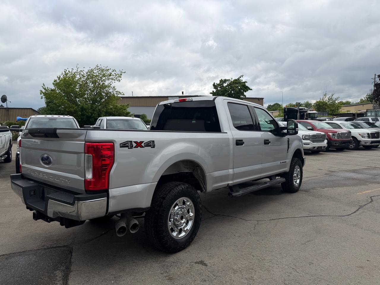 2017 Ford SUPER DUTY F-250 SRW XLT DIESEL 6.75' Box Photo