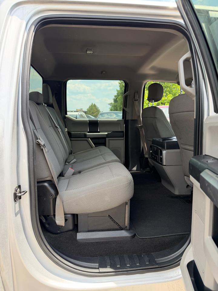 2017 Ford SUPER DUTY F-250 SRW XLT DIESEL 6.75' Box Photo