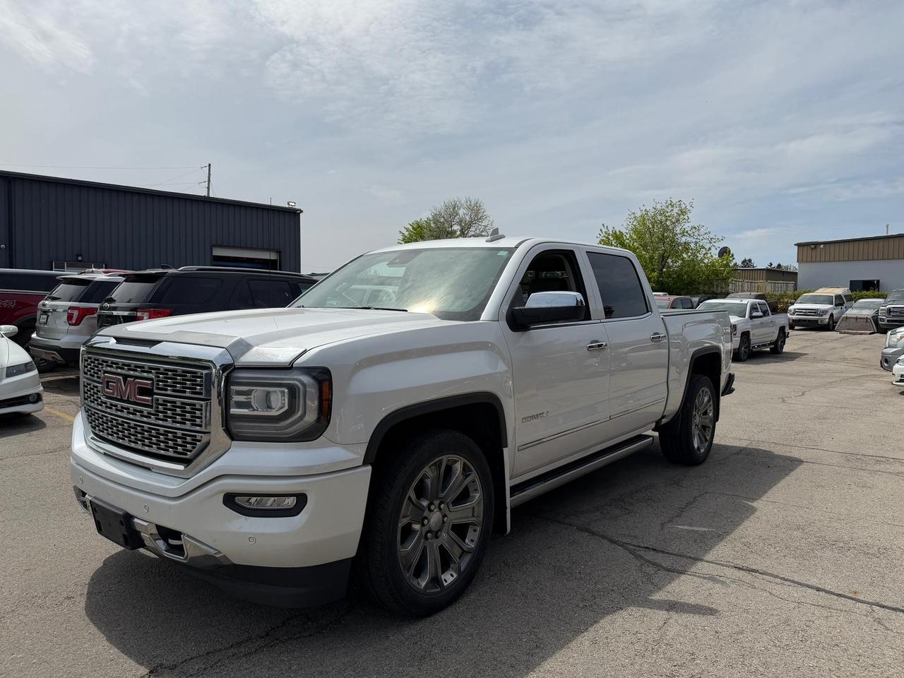 <p><span data-sheets-root=1>Just arrived! Local ON vehicle. 2016 GMC Sierra 1500 DENALI Certified: This One Owner Accident Free Denali comes loaded with Options: 5.3L V8, 4WD, Brown leather interior, Heated/Cooled seats, Sunroof, Nav/Backup Cam, Running boards, Tonneau cover, Bedliner + much more. </span></p><p><span data-sheets-root=1>&bull;All prices are exclusive of HST &bull;Dealer processing fees are $299 and include title transfer, licensing, and fuel charges&bull;Commercial safeties and HD truck licensing extra&bull;Financing and extended warranty options are also available. Save with Finance! Special Finance Price is the listed price. Cash Price is $1,500.00 more (All special finance prices are firm and applicable to lender fees).&bull;This vehicle is located at our Burlington dealership at <strong>3455 Landmark Rd, Burlington</strong>. Please reach out for more details.</span></p>