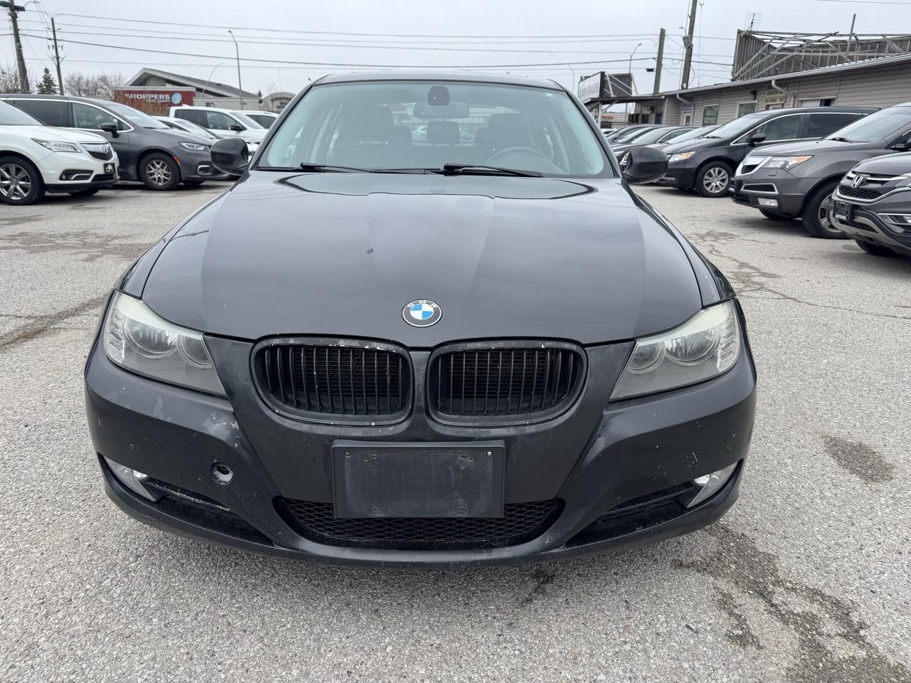 2011 BMW 3 Series 323i Photo