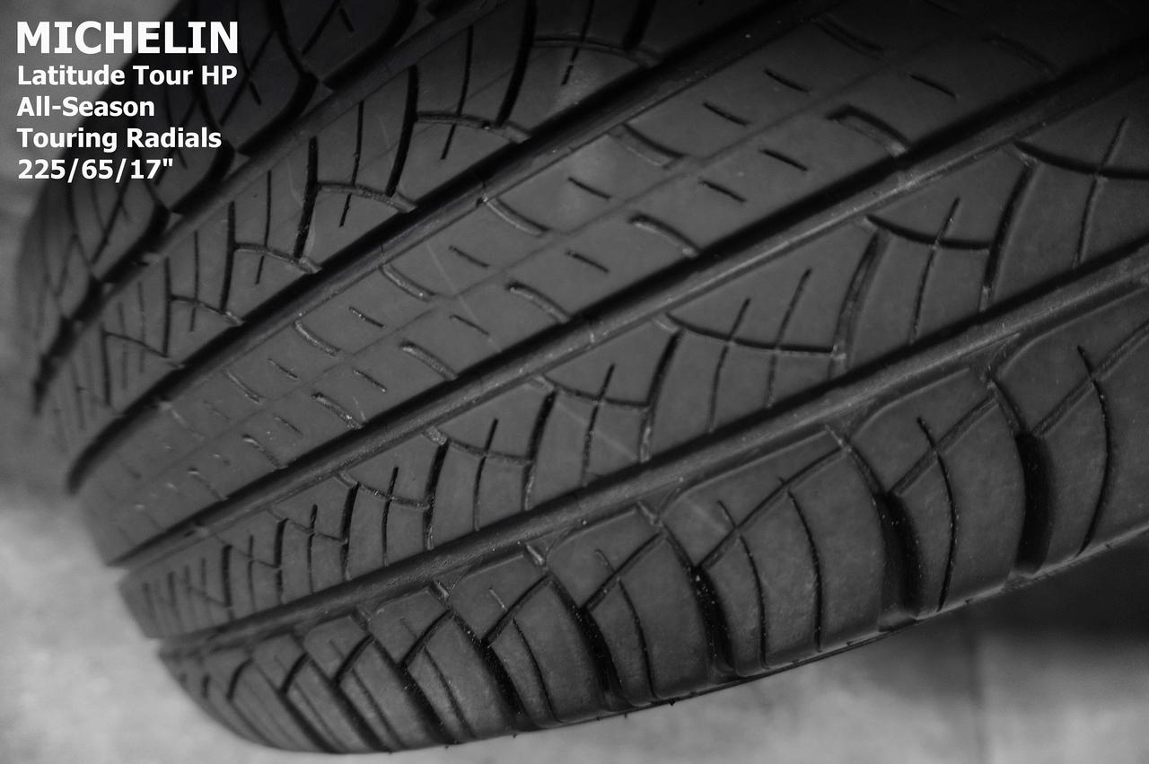 2016 Toyota RAV4 LE with Upgrade Pk'g & Winter Wheels & Tires Photo