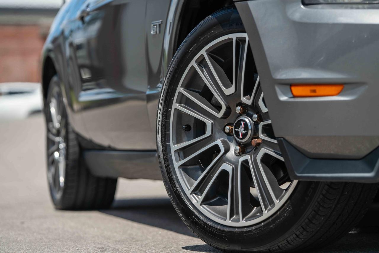 2010 Ford Mustang GT Photo