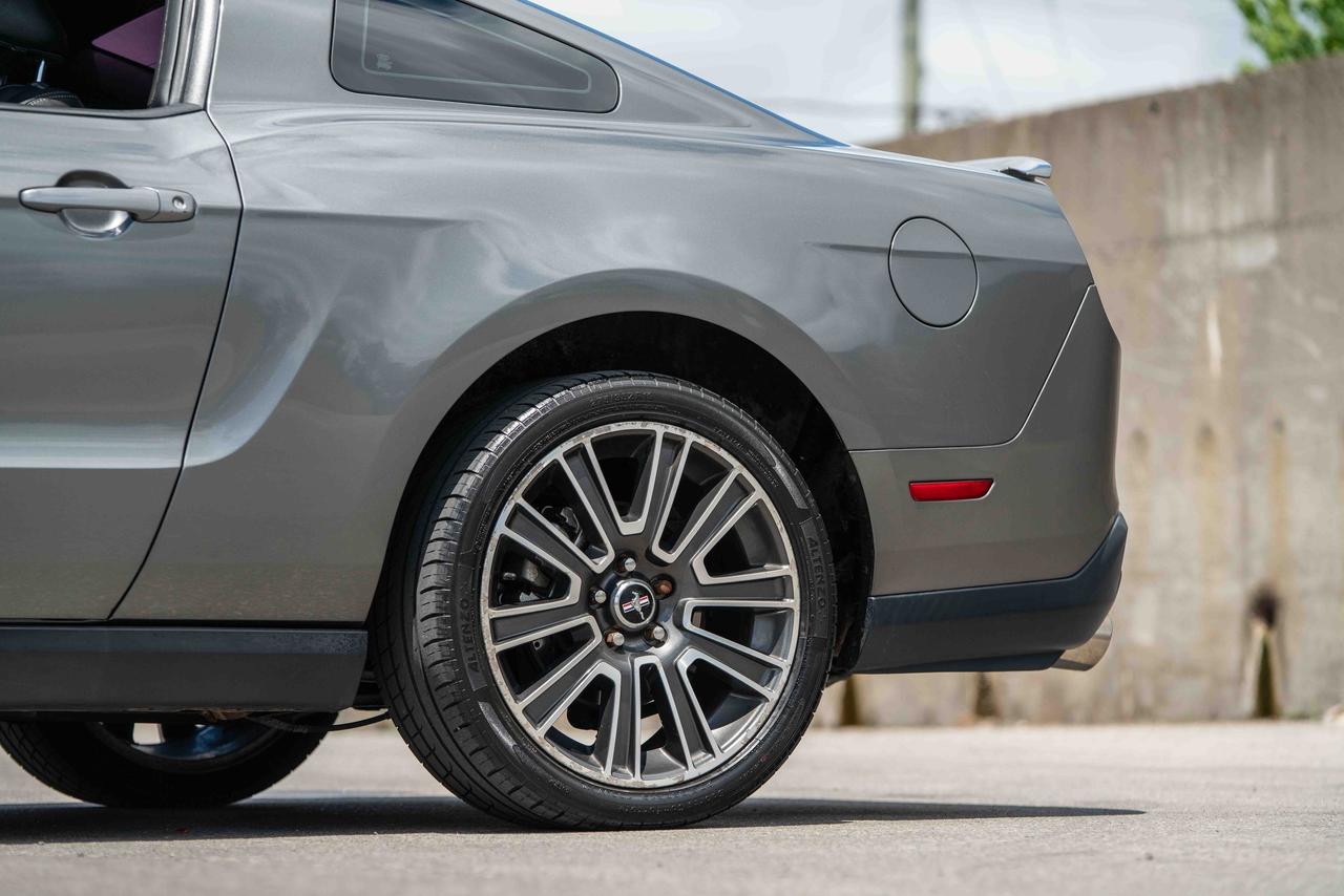 2010 Ford Mustang GT Photo
