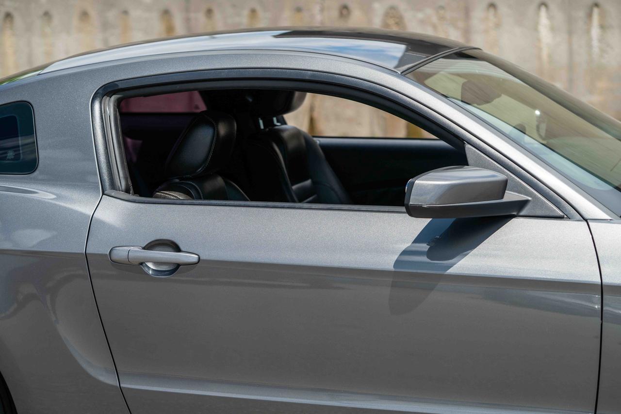 2010 Ford Mustang GT Photo