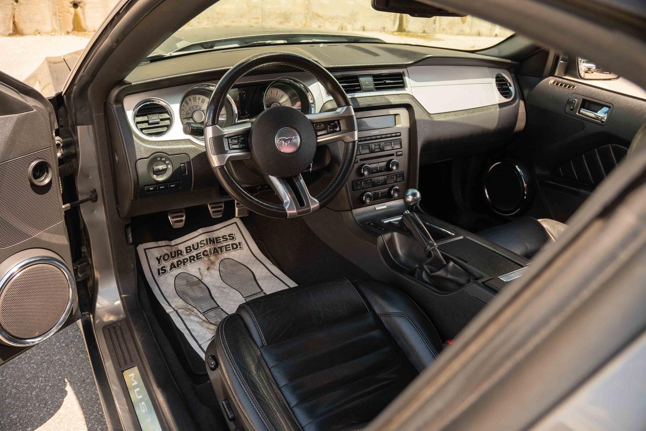 2010 Ford Mustang GT Photo
