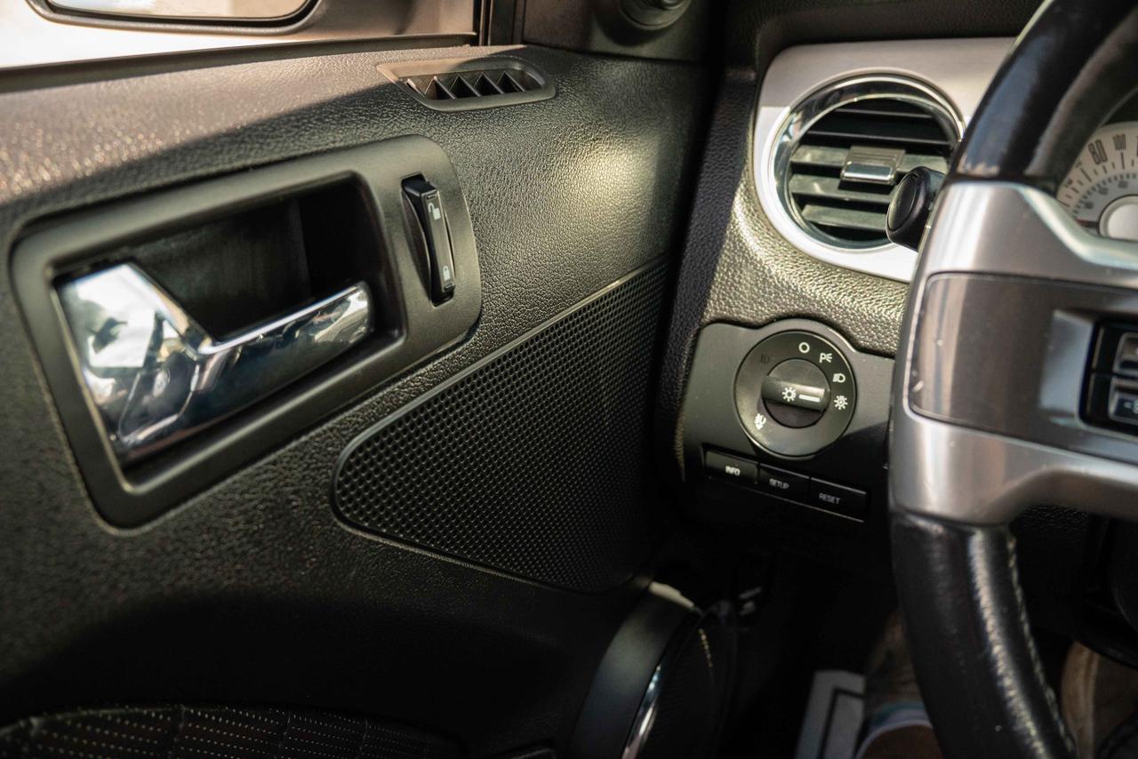 2010 Ford Mustang GT Photo