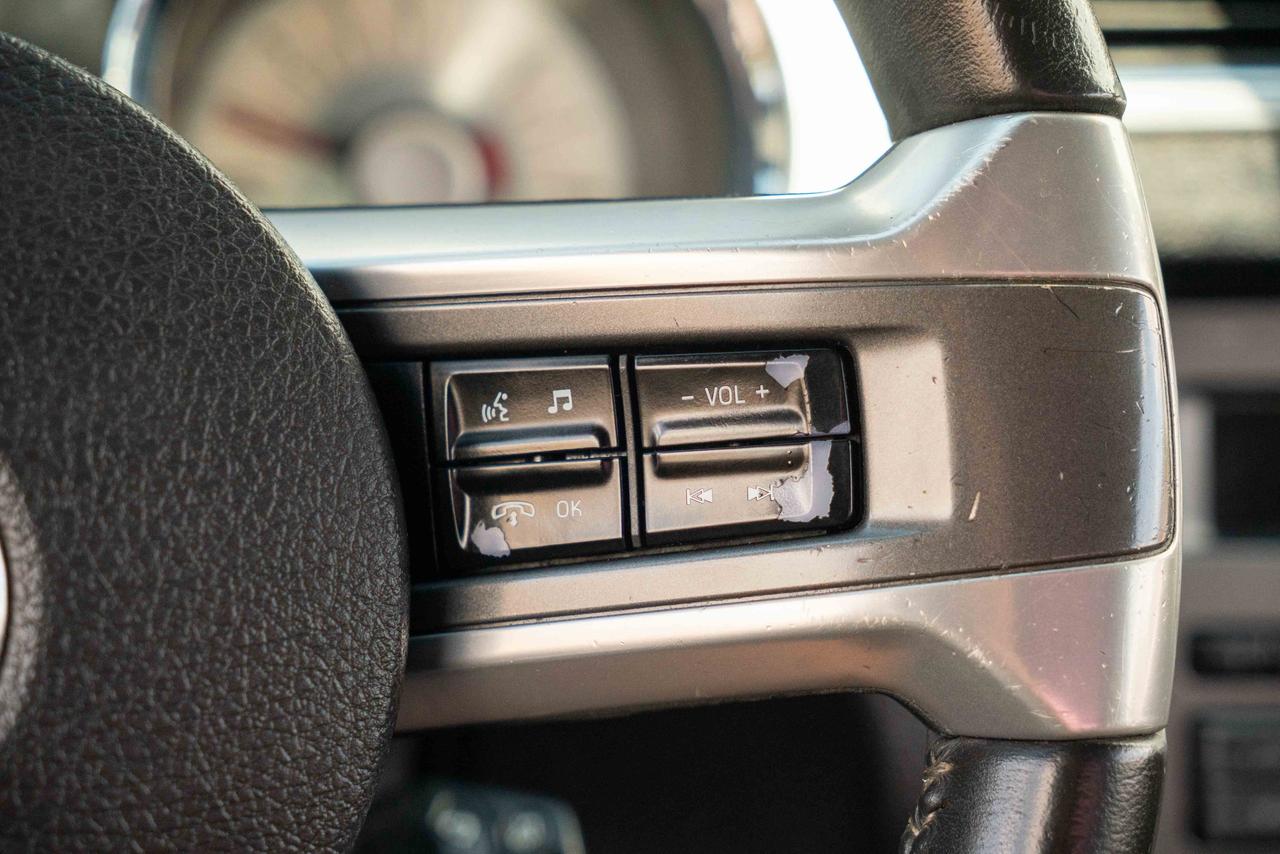 2010 Ford Mustang GT Photo