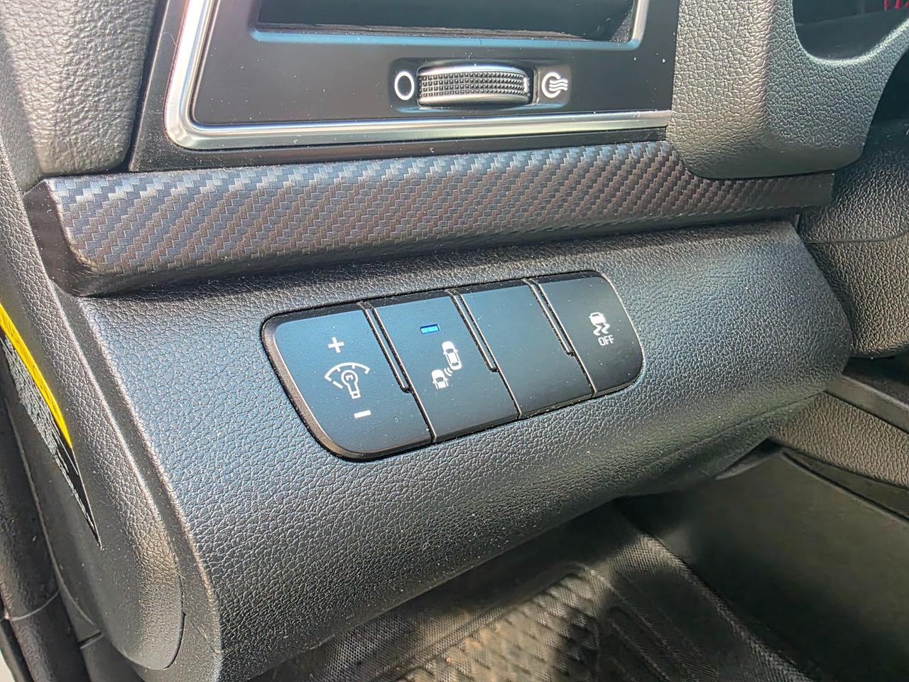 2018 Hyundai Elantra Sport Tech LOADED | ONE OWNER | ACCIDENT FREE | LOW KMS Photo