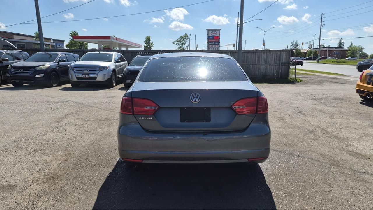 2013 Volkswagen Jetta Trendline+, SEDAN, AUTO, 4 CYL, AS IS SPECIAL Photo3