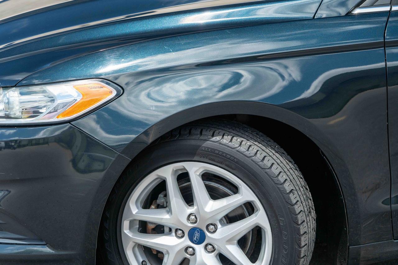 2014 Ford Fusion SE Photo