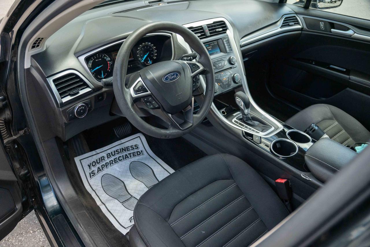 2014 Ford Fusion SE Photo