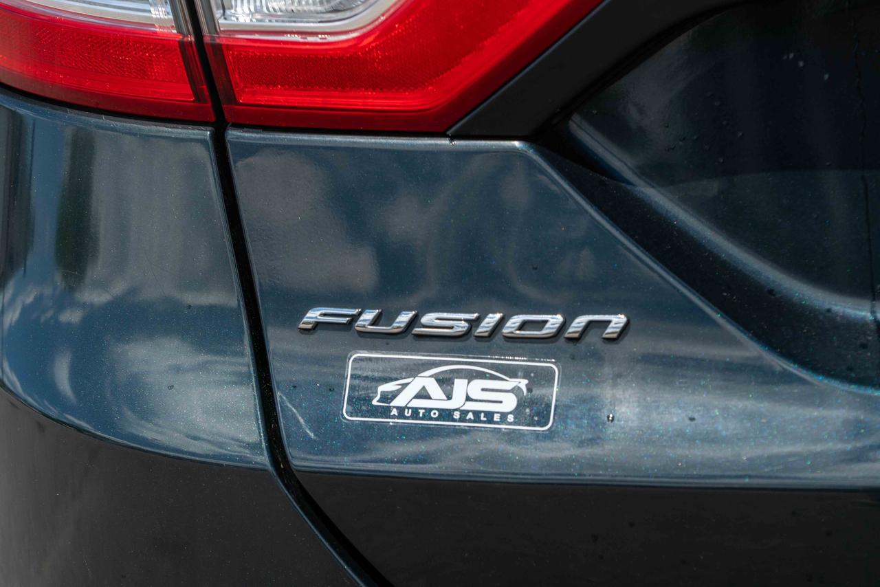 2014 Ford Fusion SE Photo