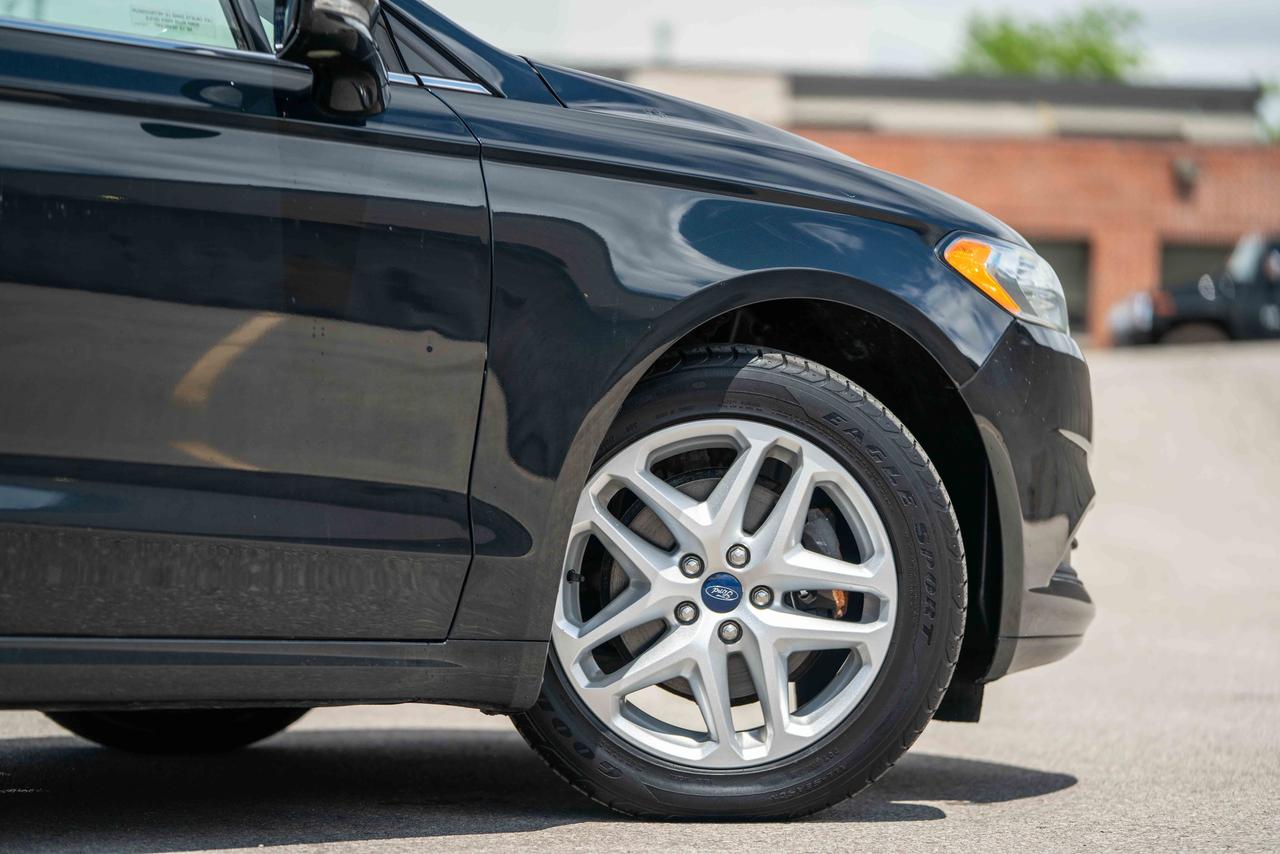 2014 Ford Fusion SE Photo
