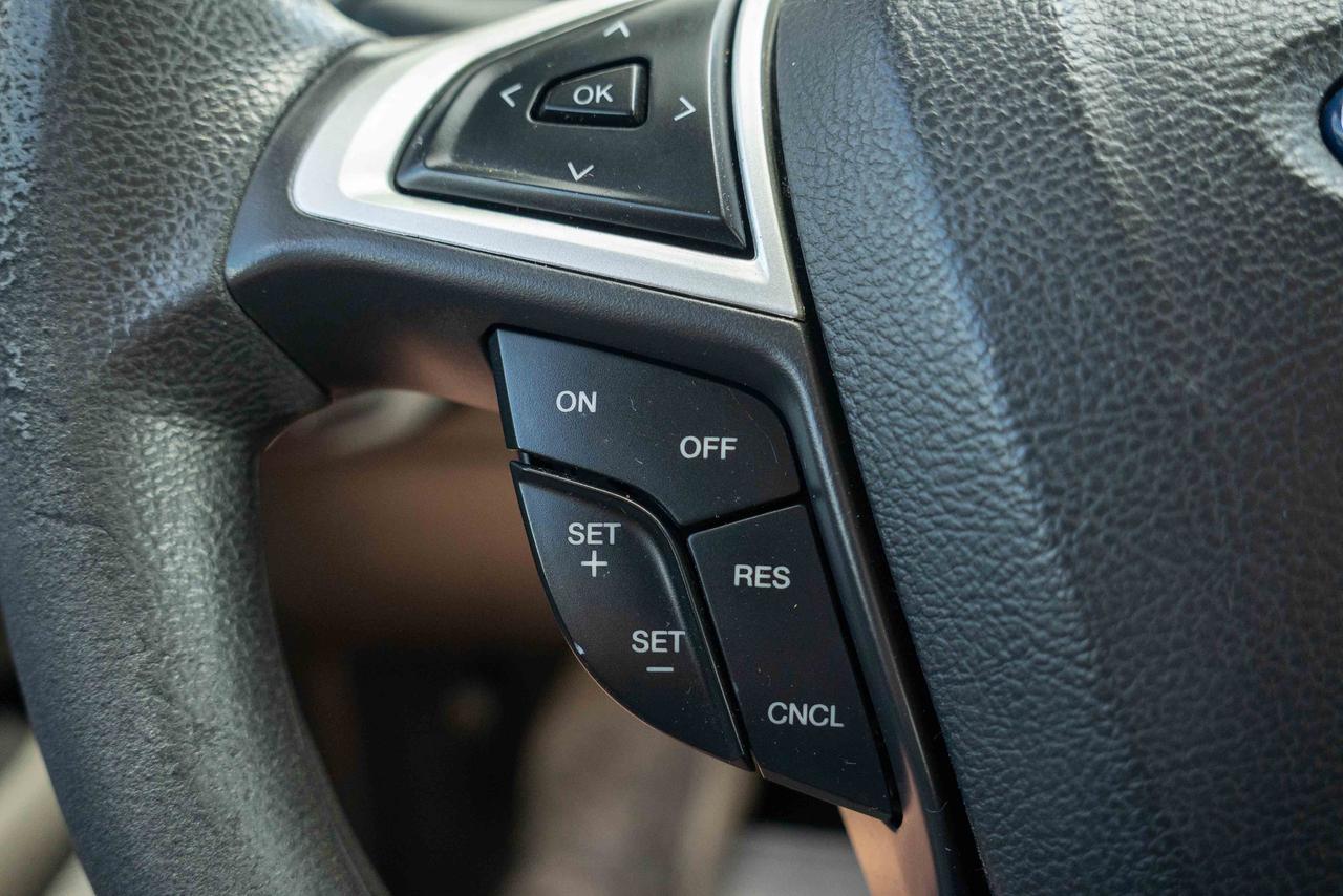 2014 Ford Fusion SE Photo