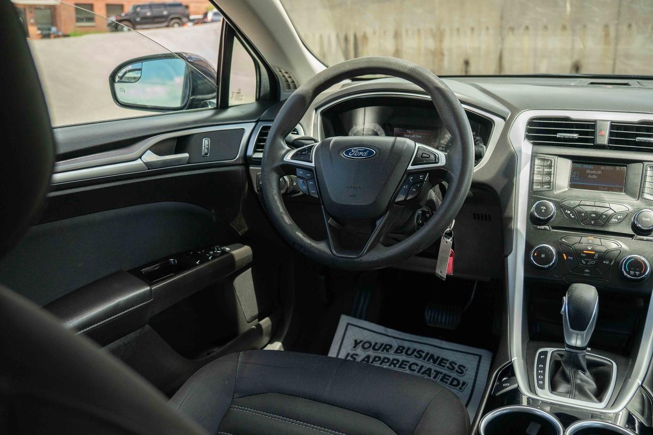 2014 Ford Fusion SE Photo