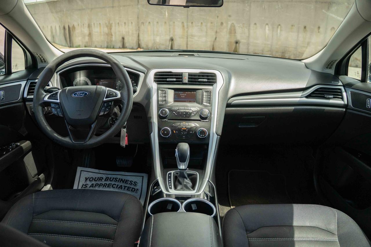 2014 Ford Fusion SE Photo