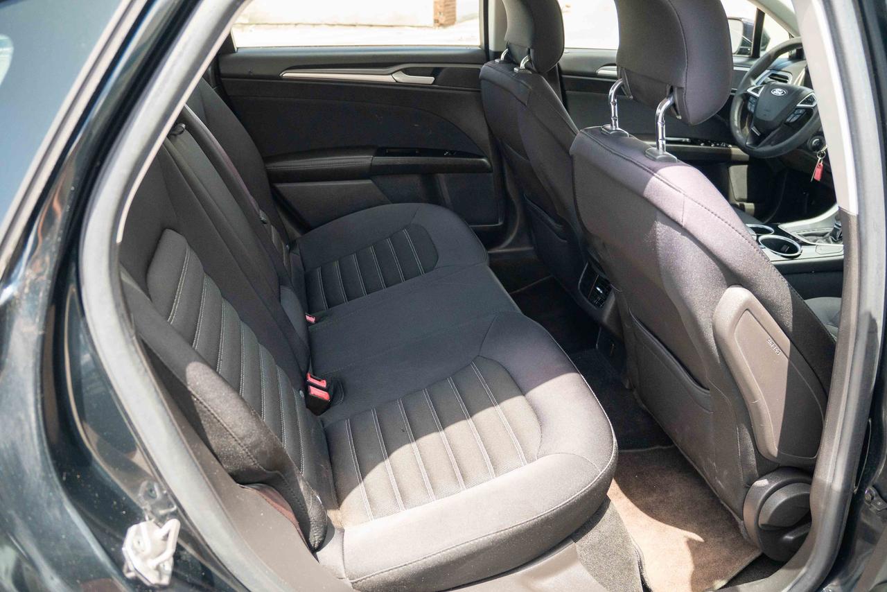 2014 Ford Fusion SE Photo