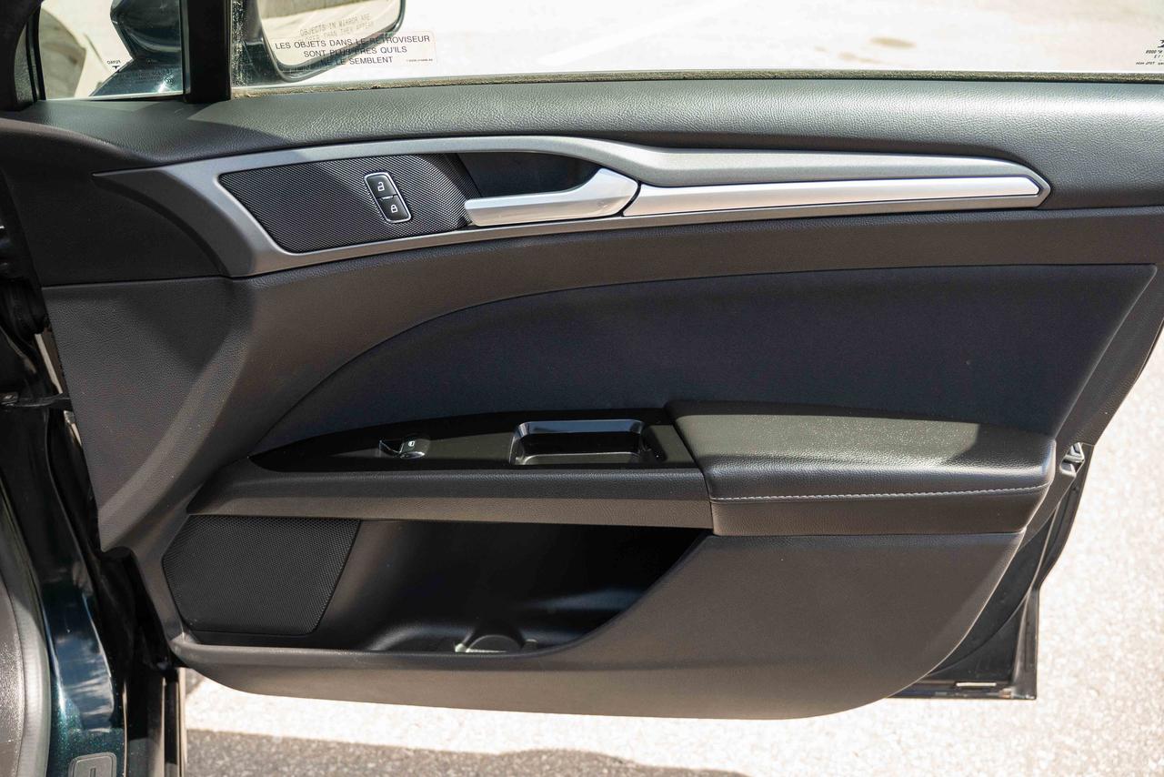 2014 Ford Fusion SE Photo