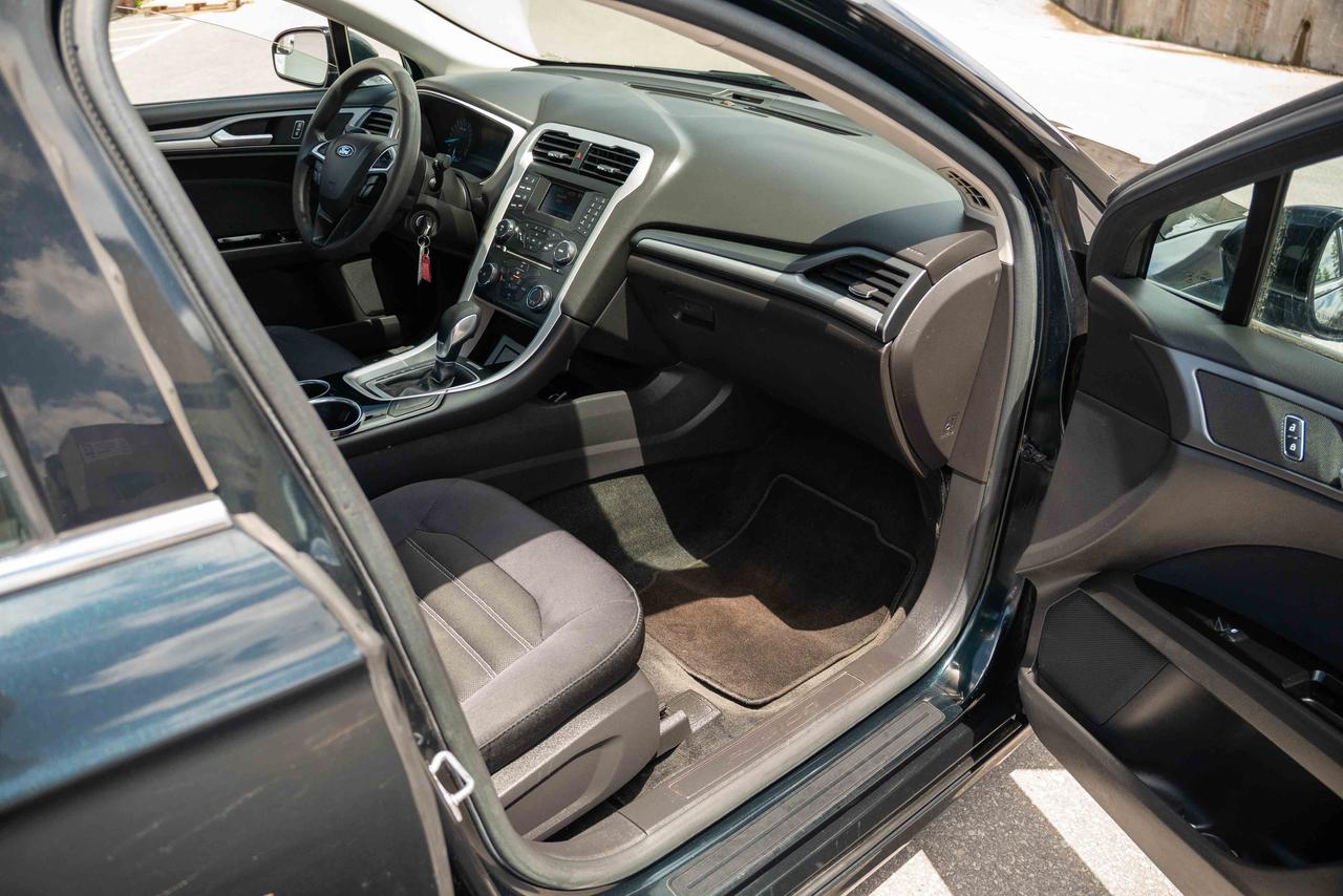 2014 Ford Fusion SE Photo