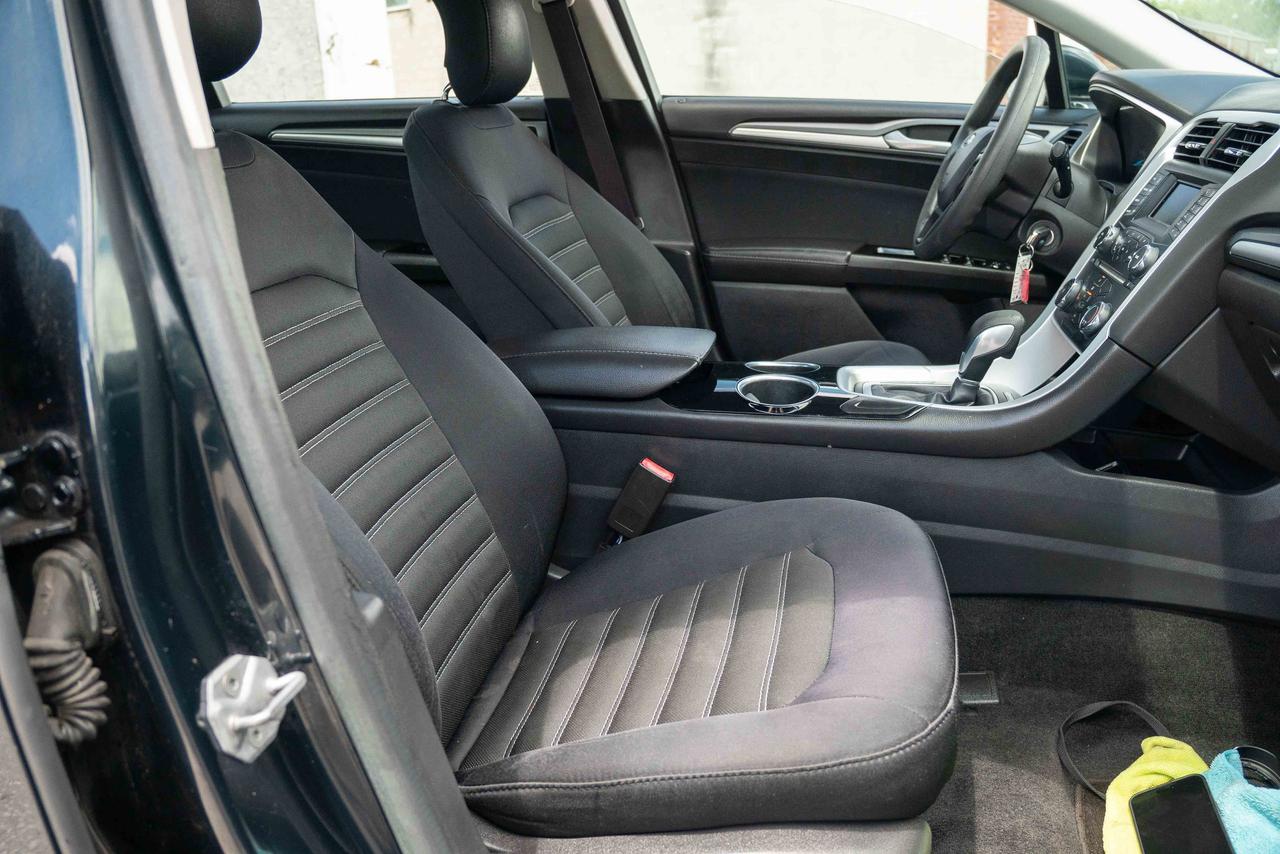 2014 Ford Fusion SE Photo