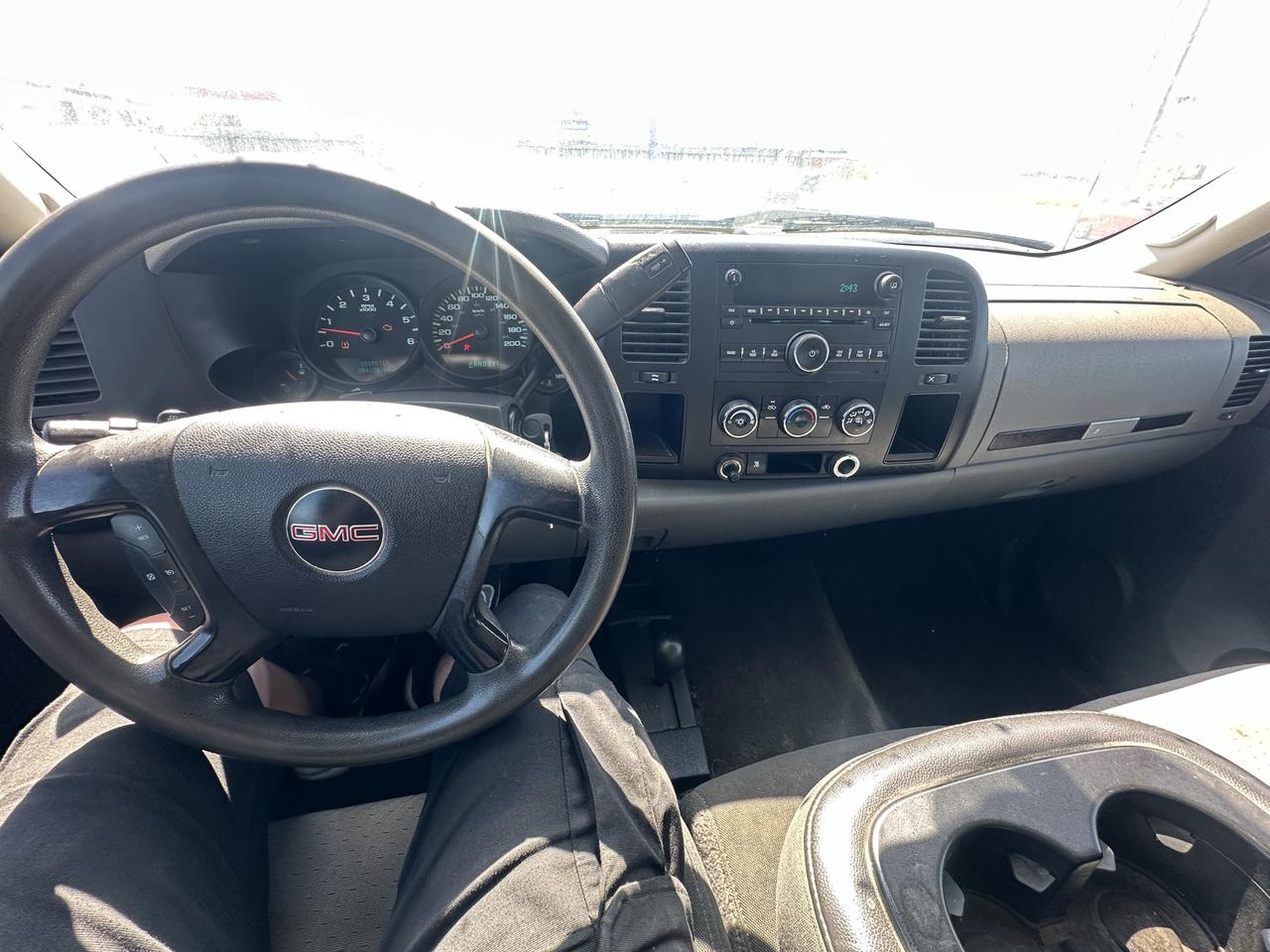 2009 GMC Sierra 1500 4X4, CREW CAB, TRANSMISSION NEEDS REPAIR, AS IS Photo