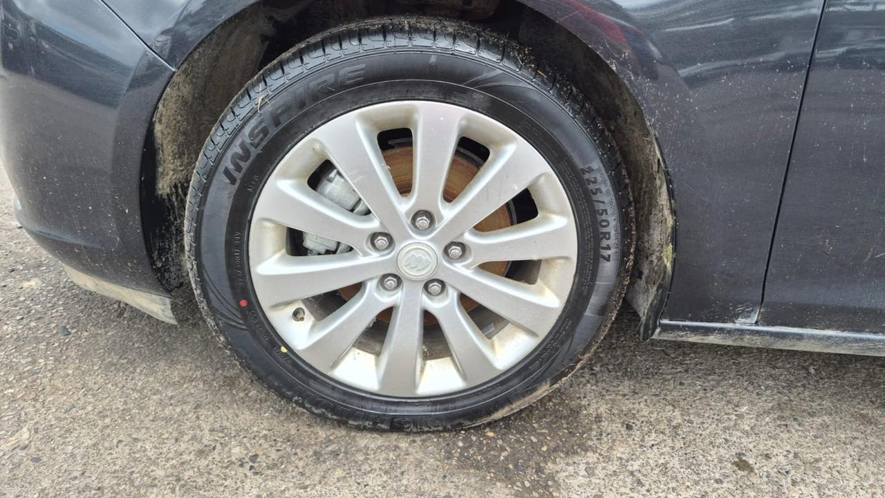 2015 Buick Verano ENGINE NEEDS REPAIR, NO START, AS IS SPECIAL Photo