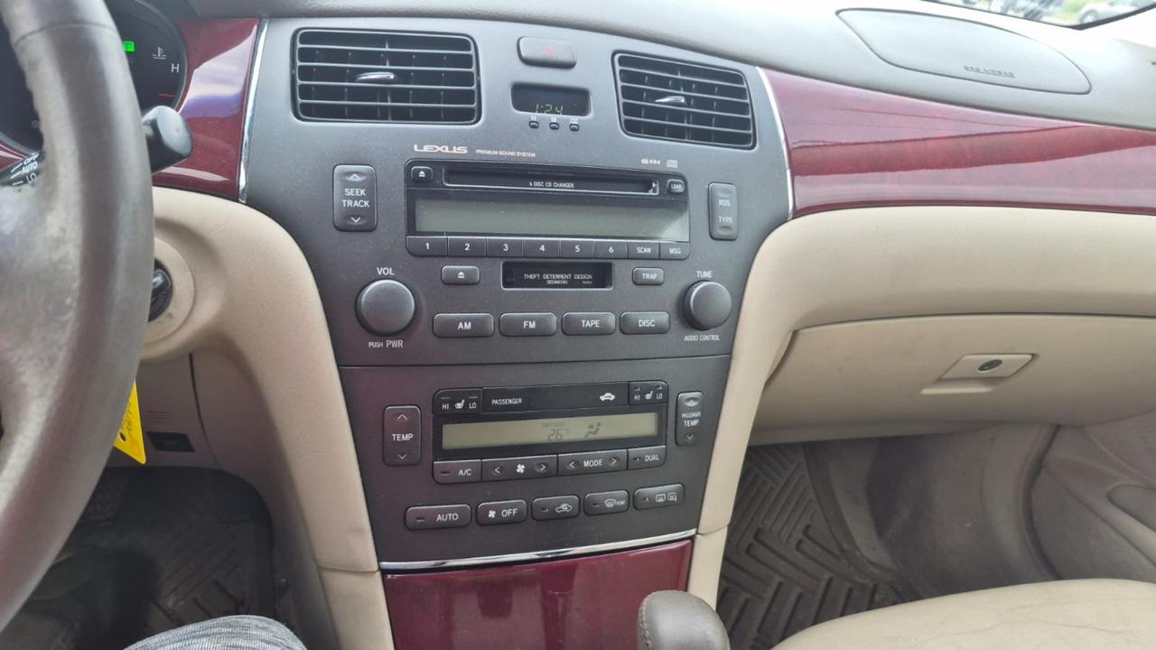 2002 Lexus ES 300 LEATHER, LOADED, RELIABLE, RUNS WELL, AS IS Photo