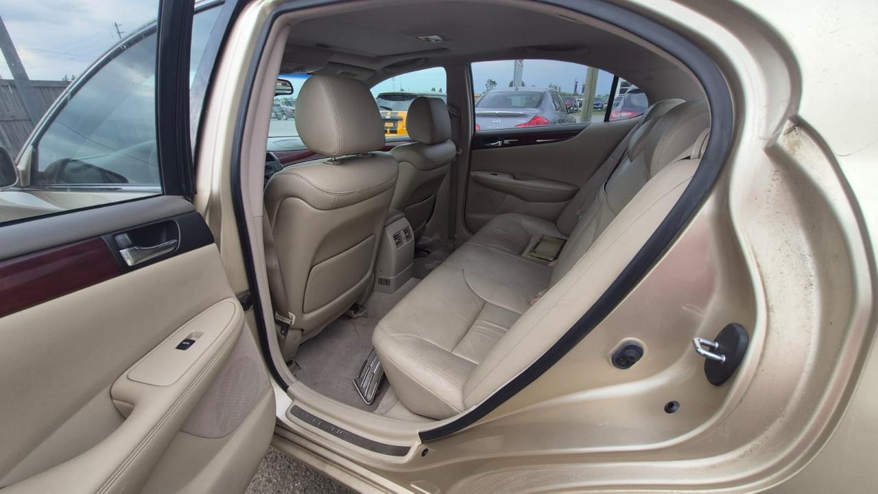2002 Lexus ES 300 LEATHER, LOADED, RELIABLE, RUNS WELL, AS IS Photo
