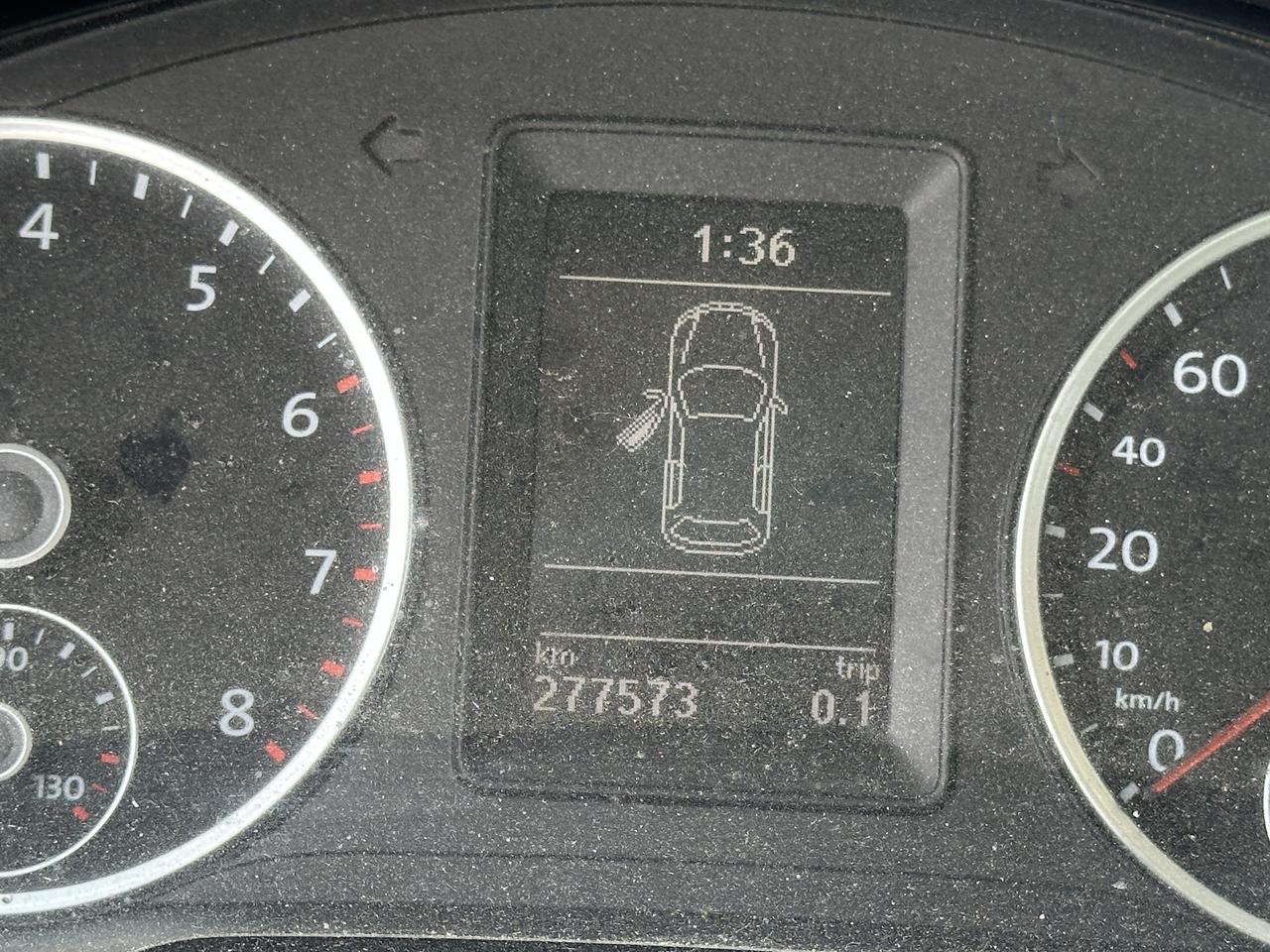 2016 Volkswagen Tiguan COMFORTLINE, AWD, ENGINE NEEDS REPAIR, AS IS Photo