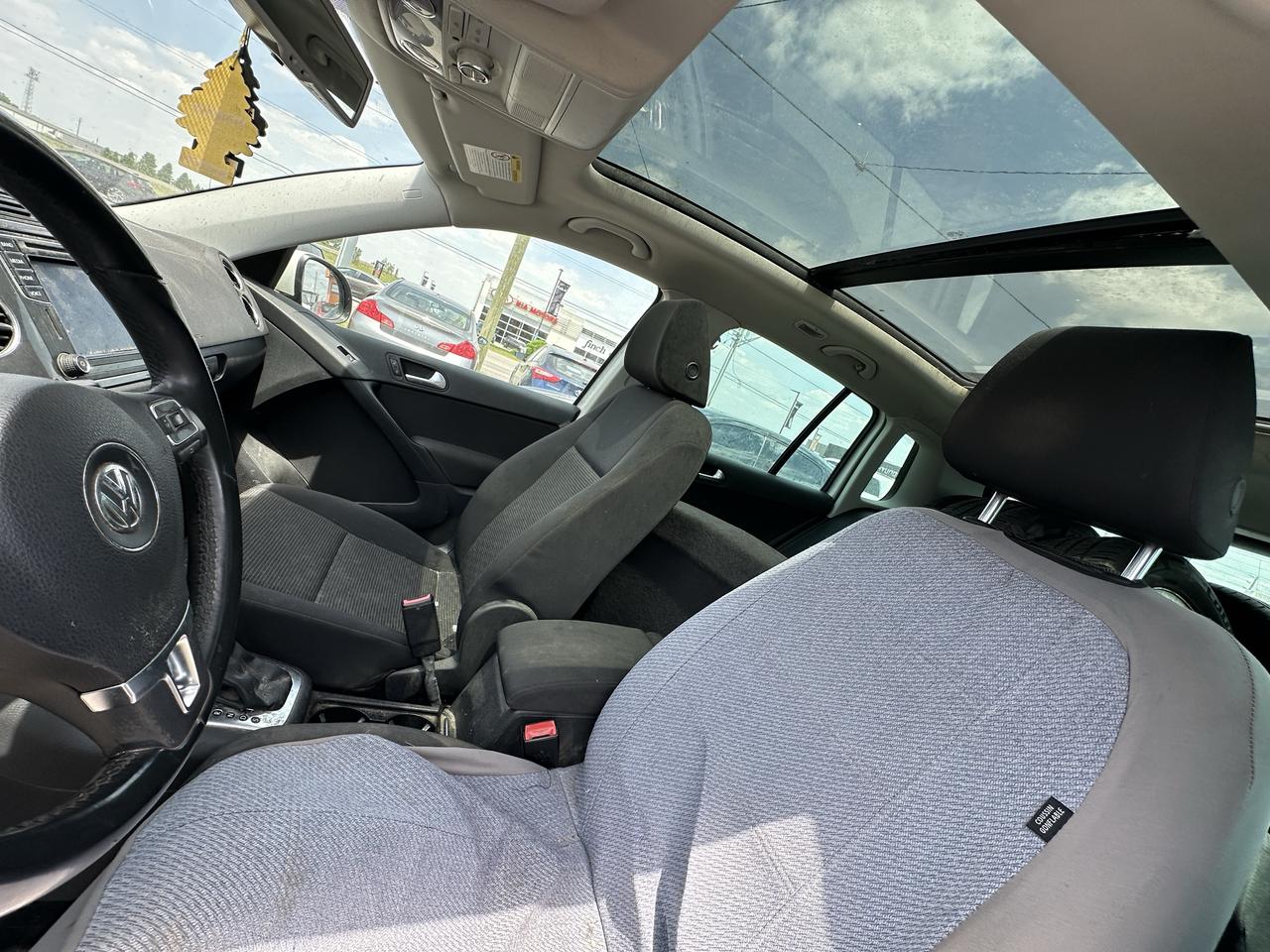 2016 Volkswagen Tiguan COMFORTLINE, AWD, ENGINE NEEDS REPAIR, AS IS Photo