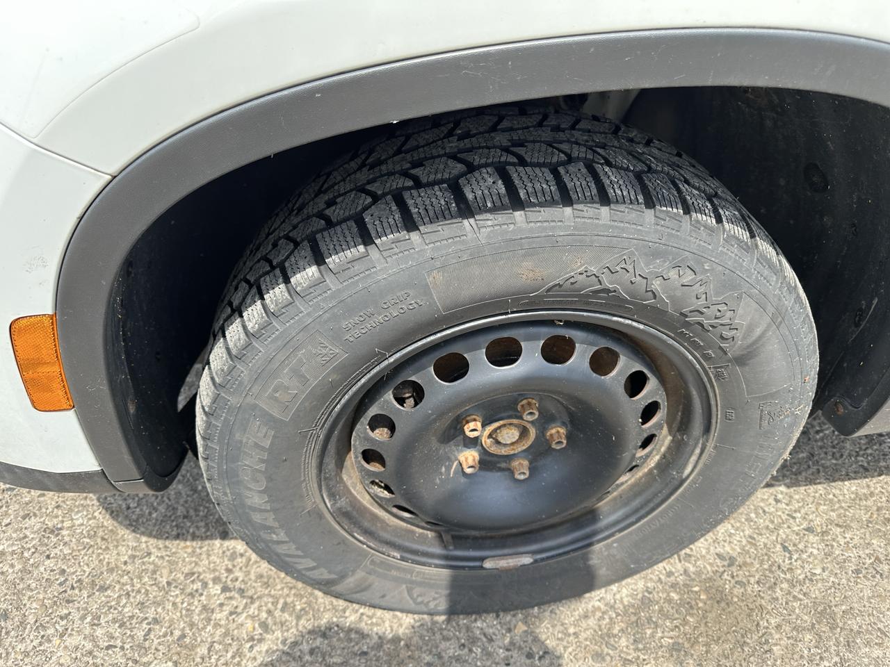 2016 Volkswagen Tiguan COMFORTLINE, AWD, ENGINE NEEDS REPAIR, AS IS Photo