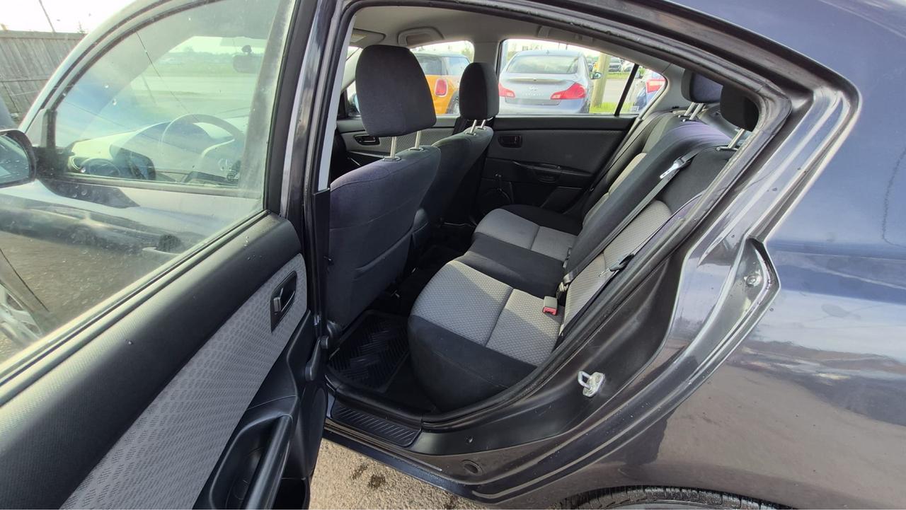 2006 Mazda MAZDA3 GX, SEDAN, LOW KMS, AUTO, ONLY 67,000KM, CERT Photo
