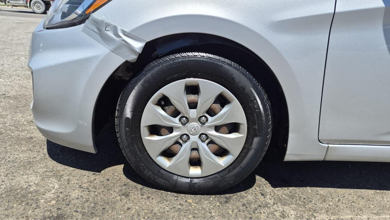 2016 Hyundai Accent HATCHBACK, AUTO, 4 CYL, RUNS WELL, CERTIFIED Photo