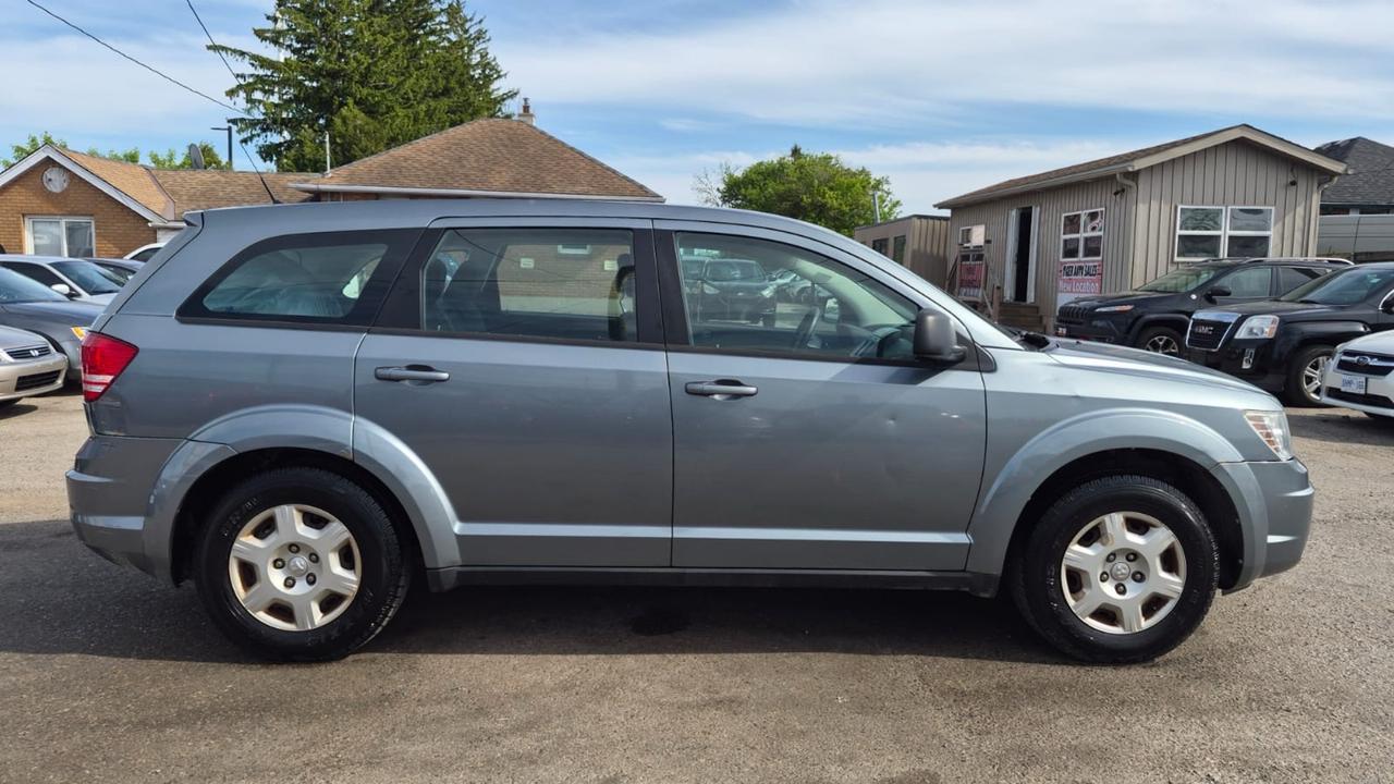 2010 Dodge Journey SE, LOW KMS, ONLY 82,000KMS, AUTO, 4 CYL, CERT Photo4