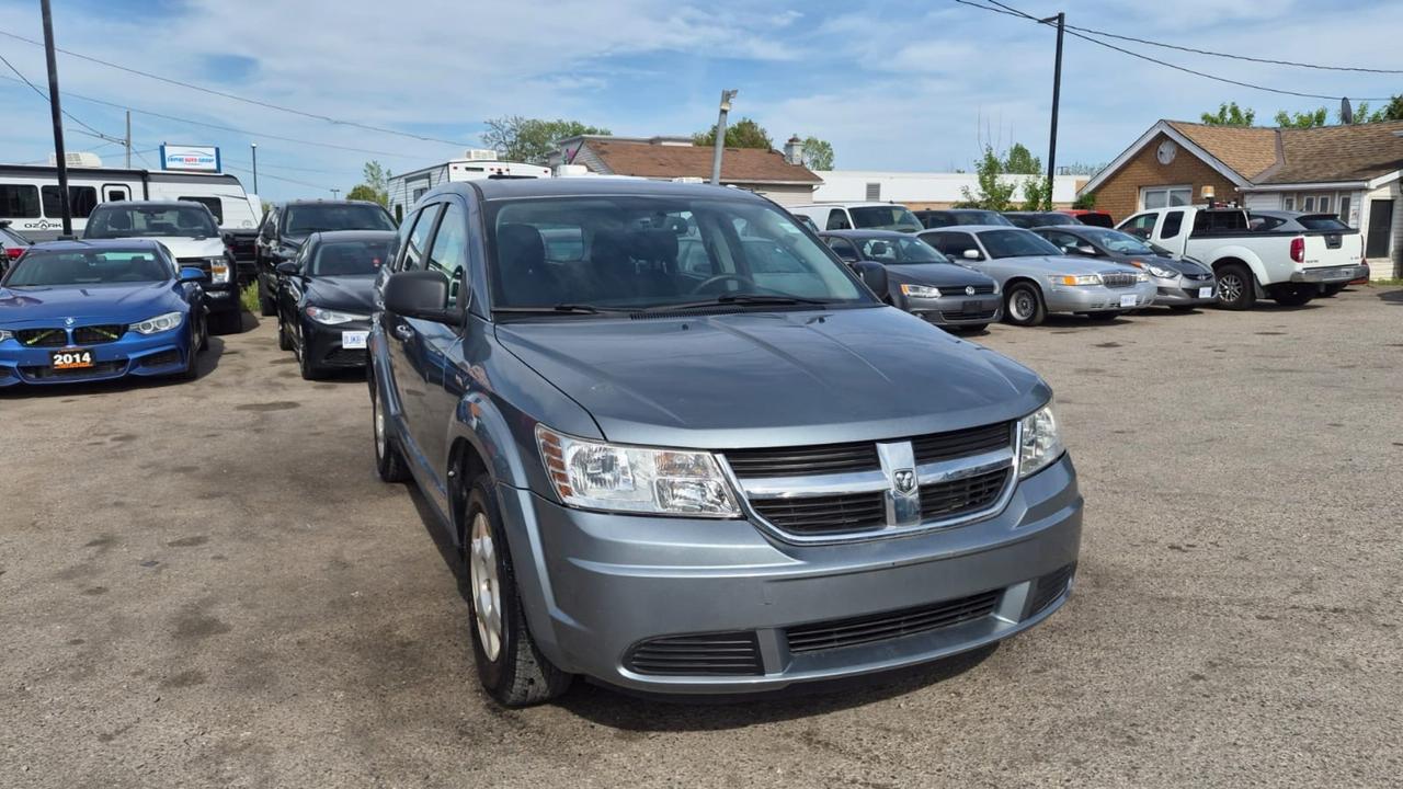 2010 Dodge Journey SE, LOW KMS, ONLY 82,000KMS, AUTO, 4 CYL, CERT Photo