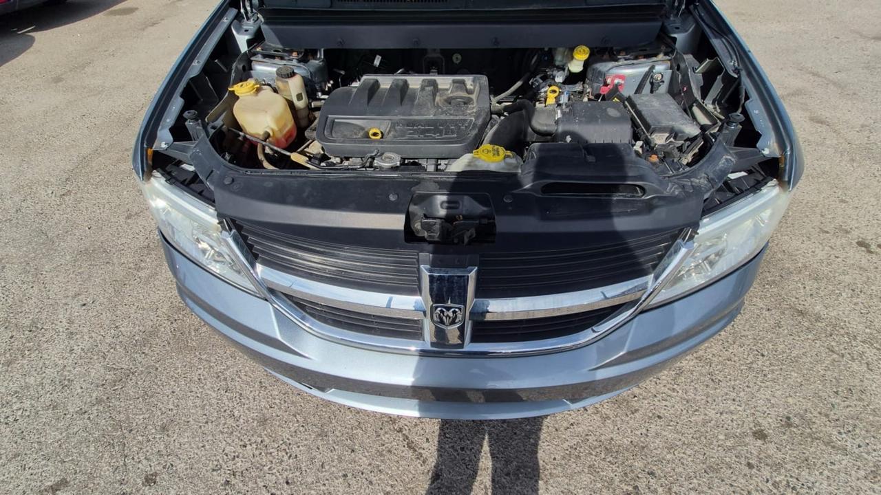 2010 Dodge Journey SE, LOW KMS, ONLY 82,000KMS, AUTO, 4 CYL, CERT Photo