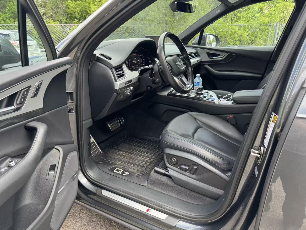 2017 Audi Q7 quattro 4dr 3.0T Technik Photo