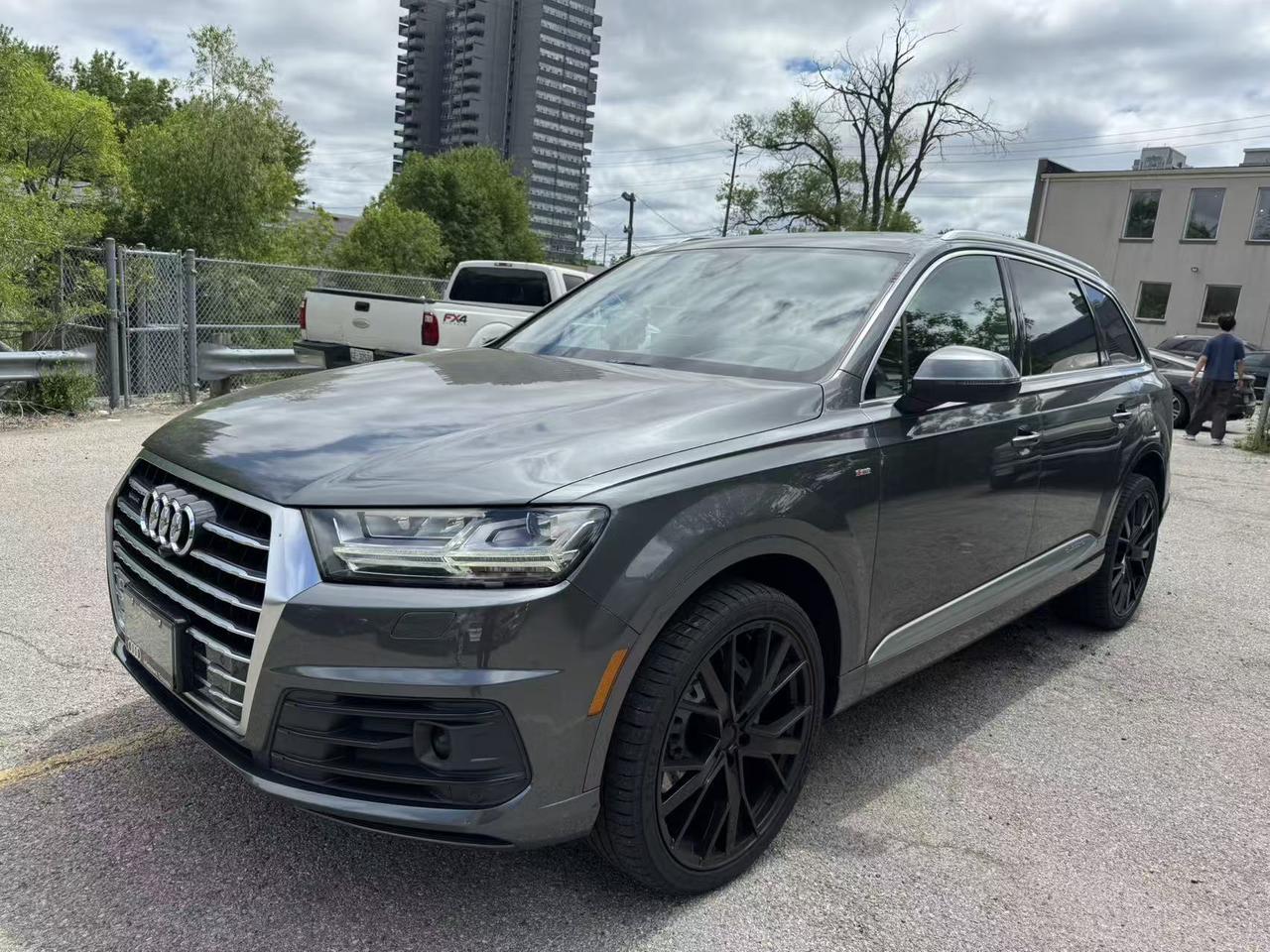2017 Audi Q7 quattro 4dr 3.0T Technik Photo