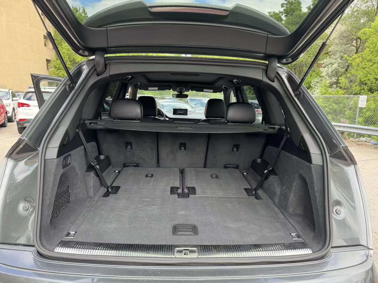 2017 Audi Q7 quattro 4dr 3.0T Technik Photo
