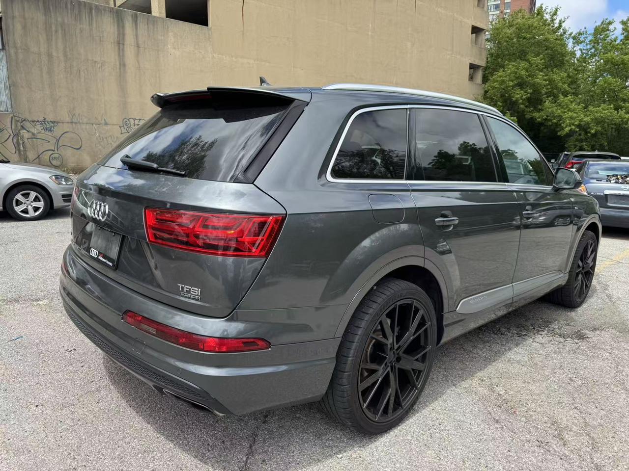 2017 Audi Q7 quattro 4dr 3.0T Technik Photo