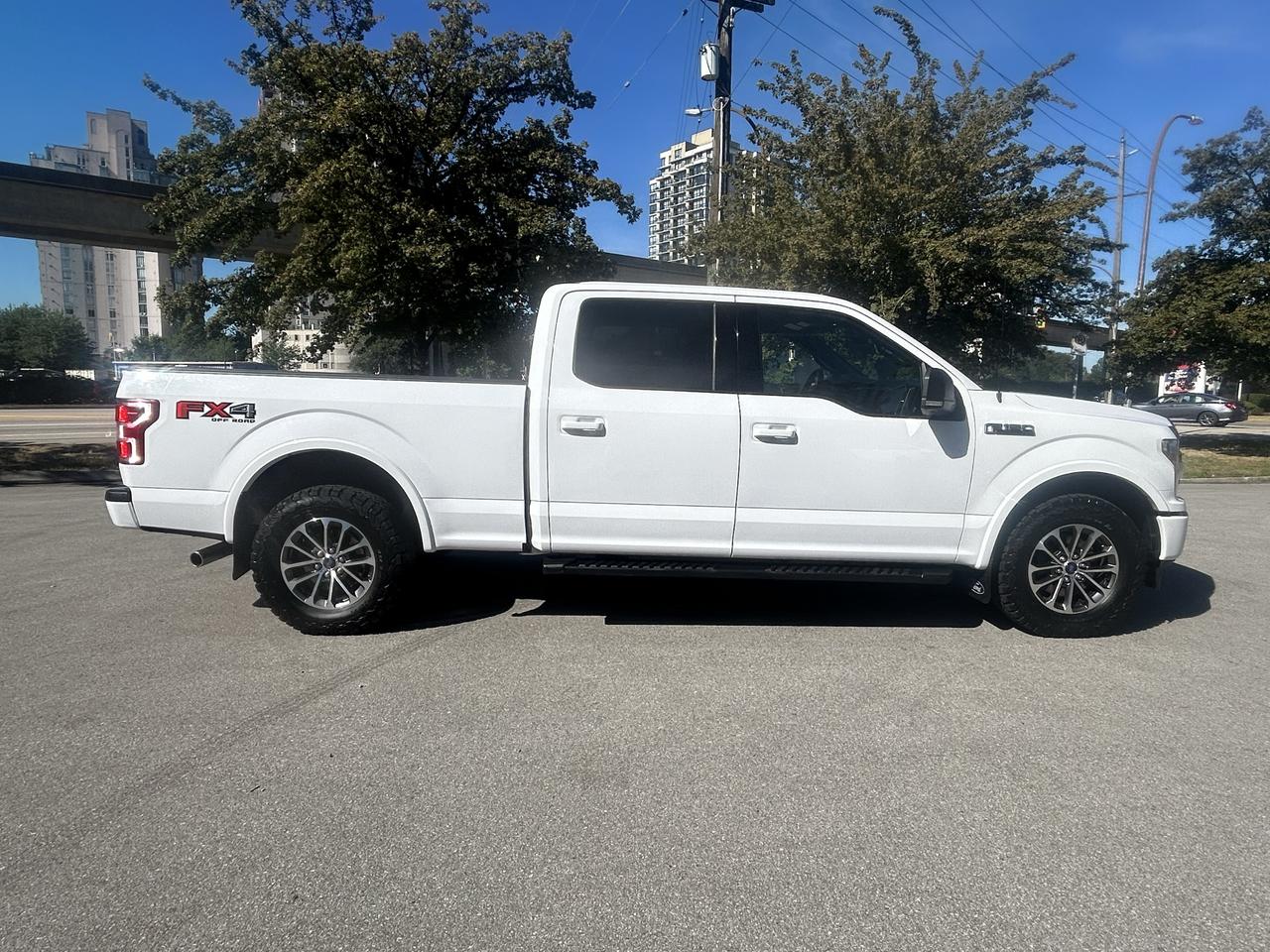 2020 Ford F-150 XLT Photo