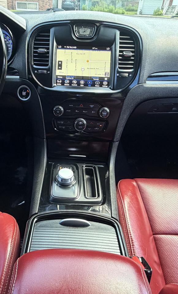 2021 Chrysler 300 300S AWD Photo