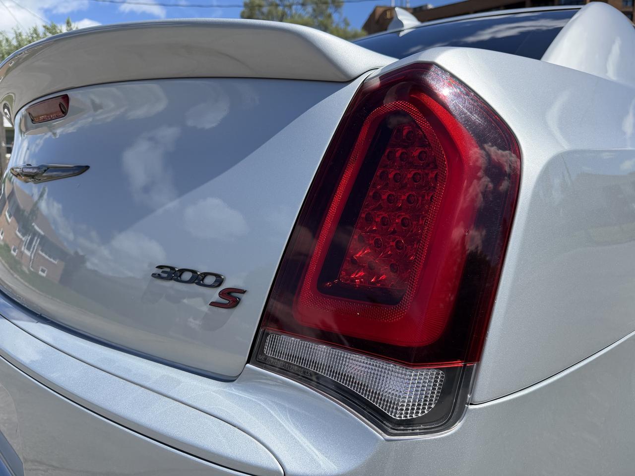 2021 Chrysler 300 300S AWD Photo