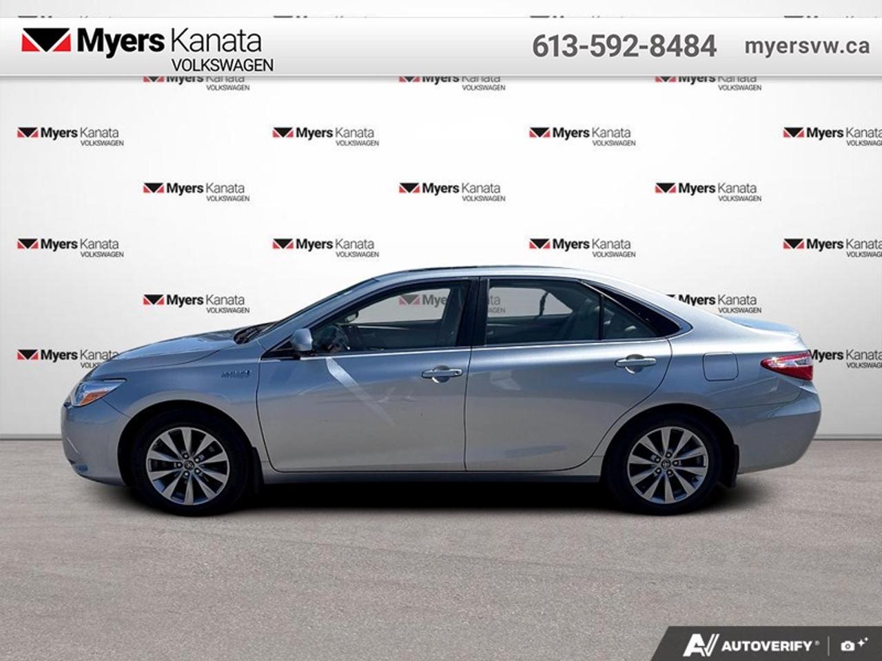 2017 Toyota Camry HYBRID XLE  - Navigation -  Sunroof Photo