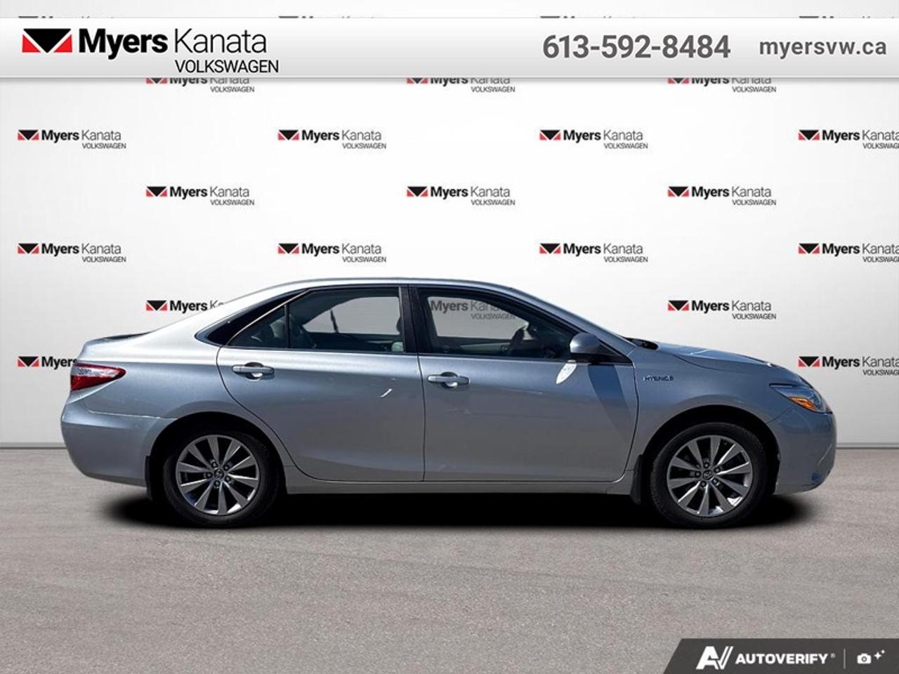 2017 Toyota Camry HYBRID XLE  - Navigation -  Sunroof Photo