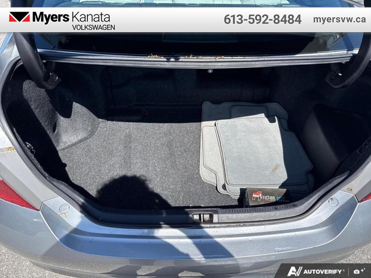 2017 Toyota Camry HYBRID XLE  - Navigation -  Sunroof Photo
