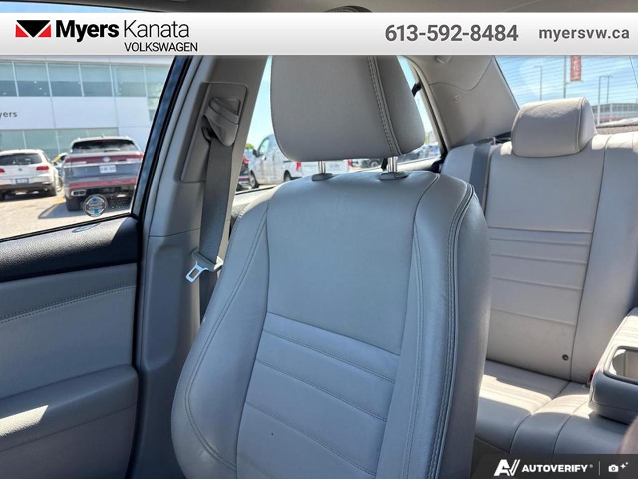 2017 Toyota Camry HYBRID XLE  - Navigation -  Sunroof Photo