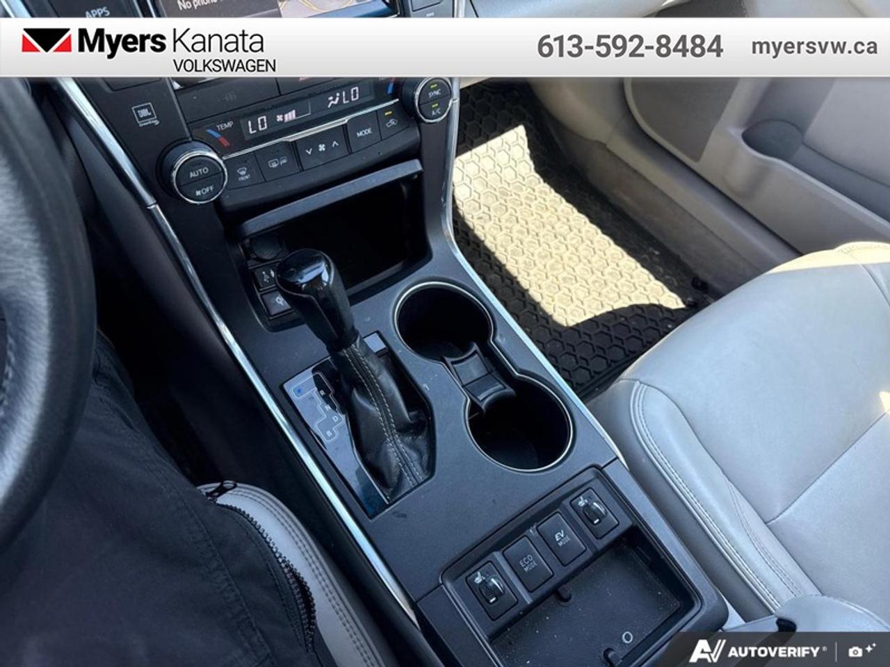 2017 Toyota Camry HYBRID XLE  - Navigation -  Sunroof Photo