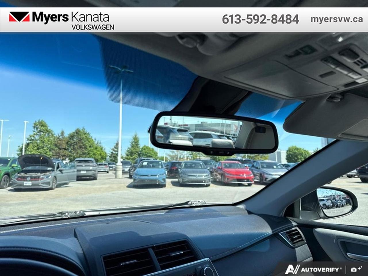 2017 Toyota Camry HYBRID XLE  - Navigation -  Sunroof Photo