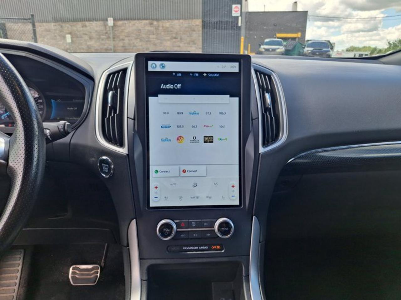 2022 Ford Edge ST Line AWD | Split Leather + Suede | Pano Roof | Heated Seats + Steering | Power Liftgate and More! Photo